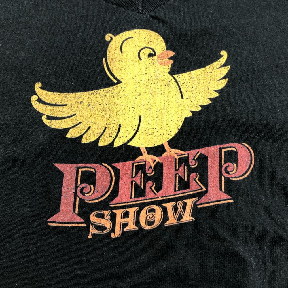 Peep Show V-neck tee